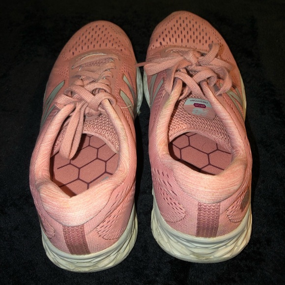 New Balance • Women’s Athletic Running Shoes - Picture 6 of 6